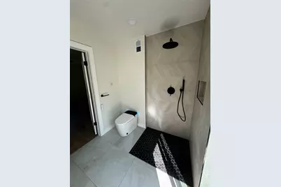 5851 S Braeswood Boulevard, Houston, TX 77096 - Photo 10