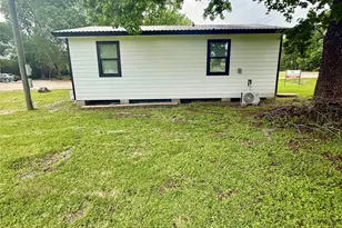 324 W Main Hwy W, Ames, TX 77575 - Photo 2