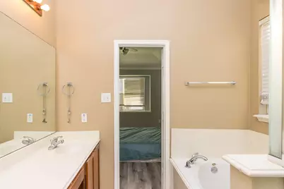 10303 Mills Run Drive, Houston, TX 77070 - Photo 20