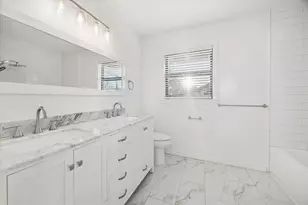 7516 Morningside Dr, Houston, TX 77030 - Photo 20