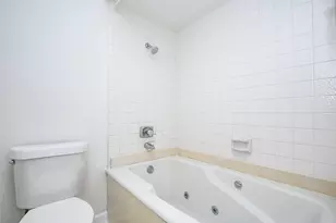 5200 Weslayan St, Houston, TX 77005 - Photo 26