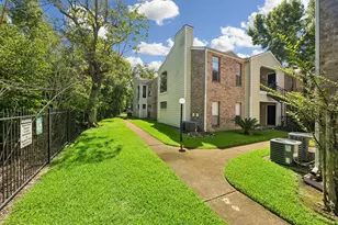 6602 Harbor Town Dr, Houston, TX 77036 - Photo 12
