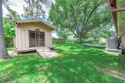 1916 Winding Creek Drive, Pearland, TX 77581 - Photo 34