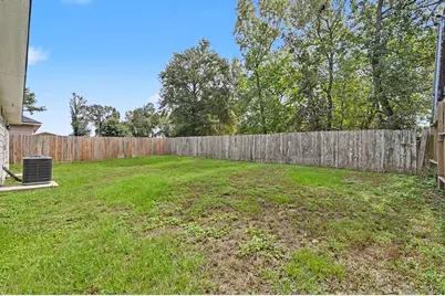 5540 N Buffalo Cir, Willis, TX 77378 - Photo 18