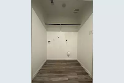 627 W Live Oak Street, Angleton, TX 77515 - Photo 12