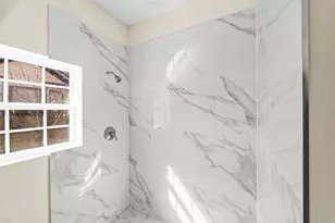 310 Hunt St, Houston, TX 77003 - Photo 12