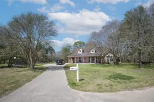 310 Medford St, Vidor, TX 77662 - Photo 2