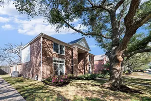 2106 Westshore Dr, Missouri City, TX 77459 - Photo 2