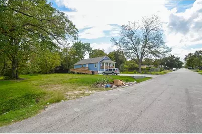 4602 Kress Street, Houston, TX 77026 - Photo 4