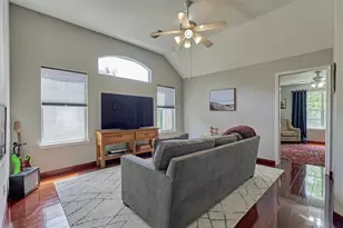 19 E Sundance Cir, The Woodlands, TX 77382 - Photo 36