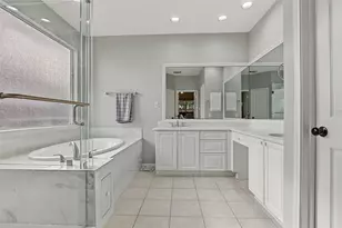 19 E Sundance Cir, The Woodlands, TX 77382 - Photo 16