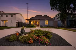 1951 Lexington St, Houston, TX 77098 - Photo 2