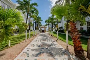 2 Barrier Reef Dr, Newport Beach, CA - Photo 4