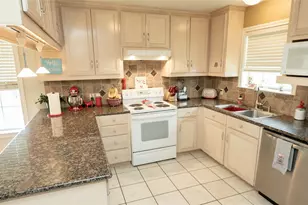1608 Allison St, Brenham, TX 77833 - Photo 6