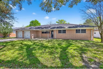 1215 Lawrence Street, Rosenberg, TX 77471 - Photo 2