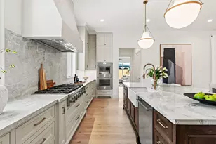 1426 Huge Oaks St, Houston, TX 77055 - Photo 10