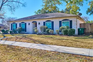 12658 Westella Dr, Houston, TX 77077 - Photo 2