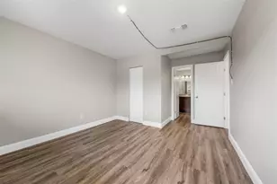 9371 Pagewood Ln, Houston, TX 77063 - Photo 16