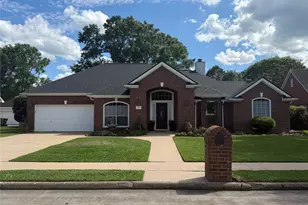 213 Regal Ln, Liberty, TX 77575 - Photo 1