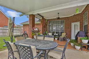 213 Regal Ln, Liberty, TX 77575 - Photo 10