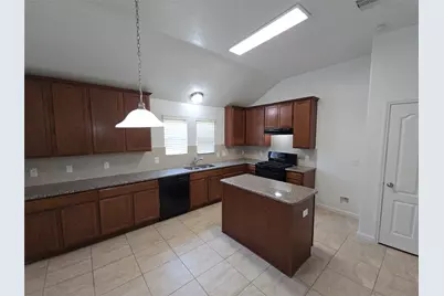 1306 Squire Drive, Baytown, TX 77521 - Photo 4