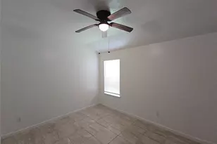 1306 Squire Dr, Baytown, TX 77521 - Photo 10