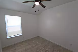 1306 Squire Dr, Baytown, TX 77521 - Photo 12