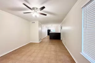 500 Willow Dr, Lake Jackson, TX 77566 - Photo 4