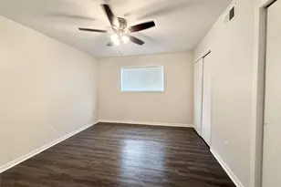 500 Willow Dr, Lake Jackson, TX 77566 - Photo 14