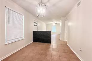 500 Willow Dr, Lake Jackson, TX 77566 - Photo 8