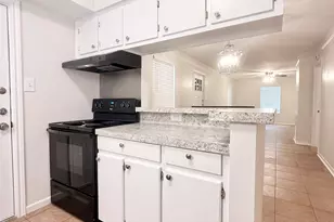 500 Willow Dr, Lake Jackson, TX 77566 - Photo 10
