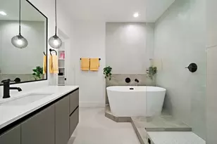 1607 Barbee St, Houston, TX 77004 - Photo 1