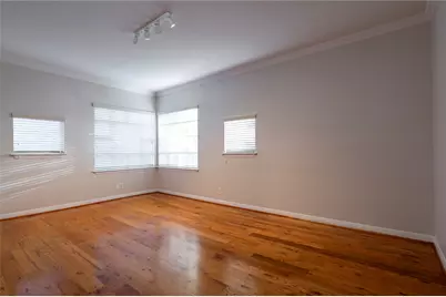 4004 Montrose Boulevard #44D, Houston, TX 77006 - Photo 2