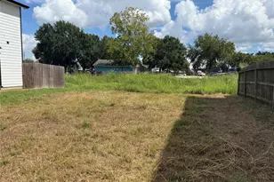 9733 Fabiola Dr, Houston, TX 77075 - Photo 10