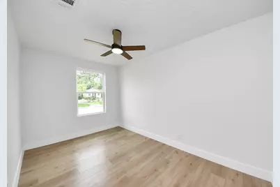 501 Schilling Street, Baytown, TX 77520 - Photo 30