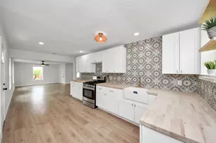 501 Schilling St, Baytown, TX 77520 - Photo 20