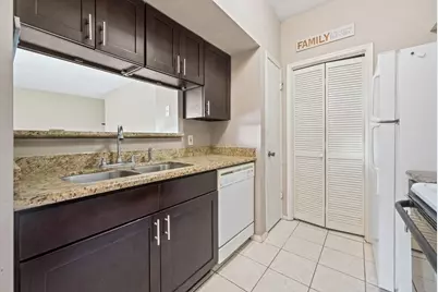 6500 Harbor Town Drive #2808, Houston, TX 77036 - Photo 4