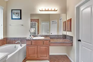 21 Cheswood Manor Drive, The Woodlands, TX 77382 - Photo 18