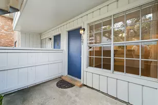 2350 Bering Dr, Houston, TX 77057 - Photo 2