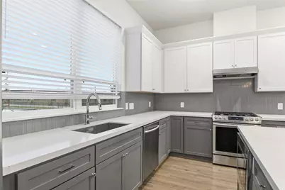 2733 Eado Edge Court, Houston, TX 77020 - Photo 12