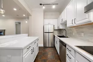 7134 Mapleridge St, Houston, TX 77081 - Photo 6