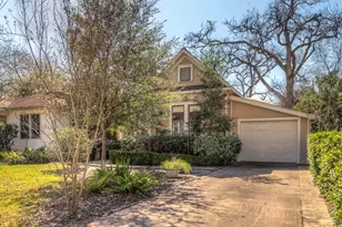 332 W 27th St, Houston, TX 77008 - Photo 2