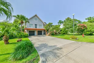 208 Baywood St, Shoreacres, TX 77571 - Photo 2