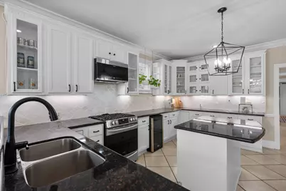 3806 Avenue S, Galveston, TX 77550 - Photo 4