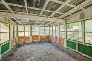 704 Pin Money St, Clute, TX 77531 - Photo 18