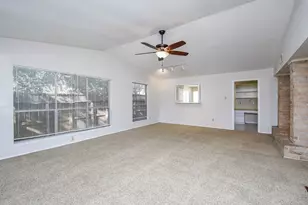 1918 Liberty Point Ln, Sugar Land, TX 77478 - Photo 6