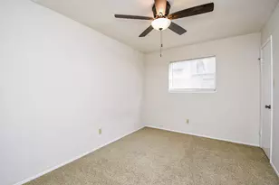 1918 Liberty Point Ln, Sugar Land, TX 77478 - Photo 18
