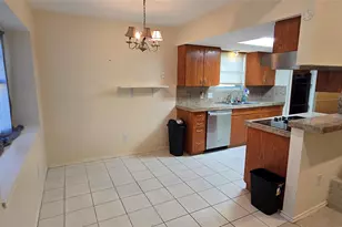 6910 Krause Dr, Houston, TX 77489 - Photo 4