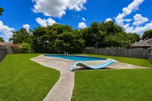 2109 E Linwood Oaks St, Pearland, TX 77581 - Photo 28