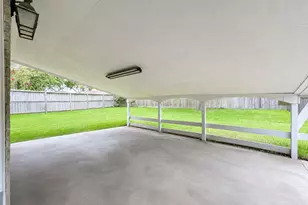 2109 E Linwood Oaks St, Pearland, TX 77581 - Photo 26